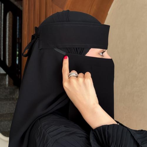 ثلاث نقابات قصير