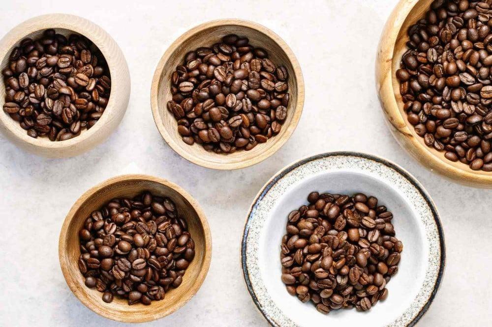نكهات فواكه في القهوة سرّ الحلاوة الطبيعية في كل رشفة