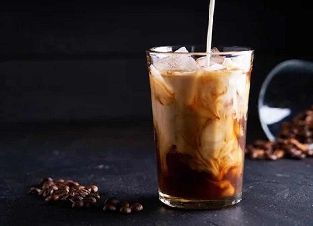 كيف اسوي قهوه بارده​ بسهولة؟