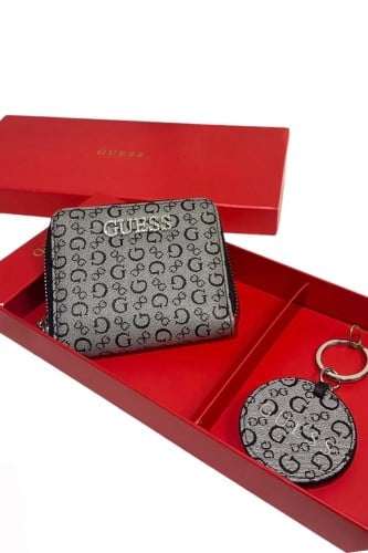 طقم محفظة +ميدالية من جديد قس Guess