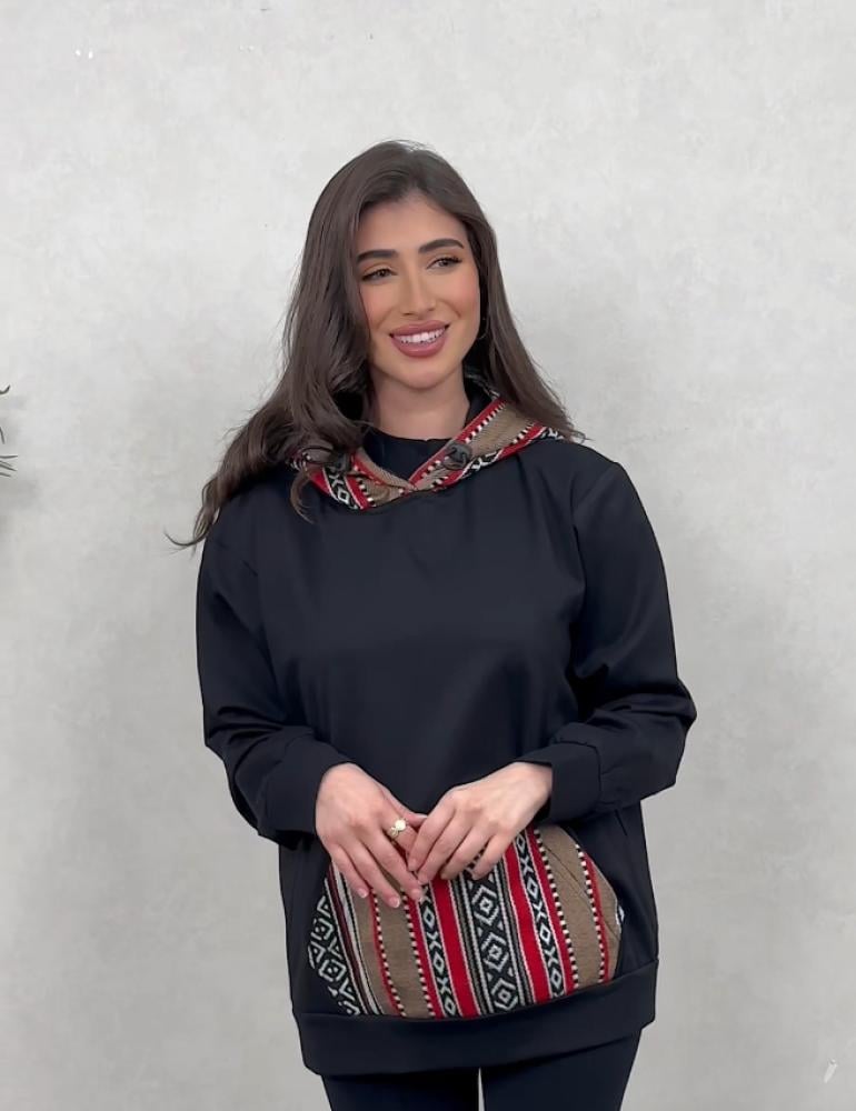 هودي مع السدو التراثي