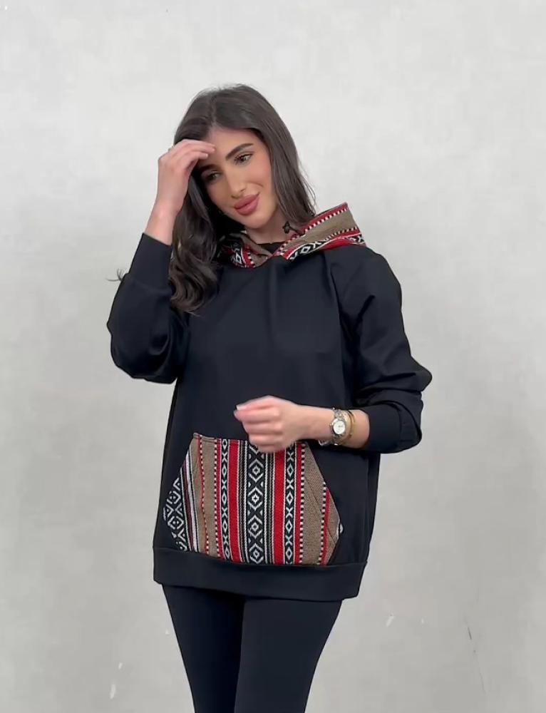 هودي مع السدو التراثي