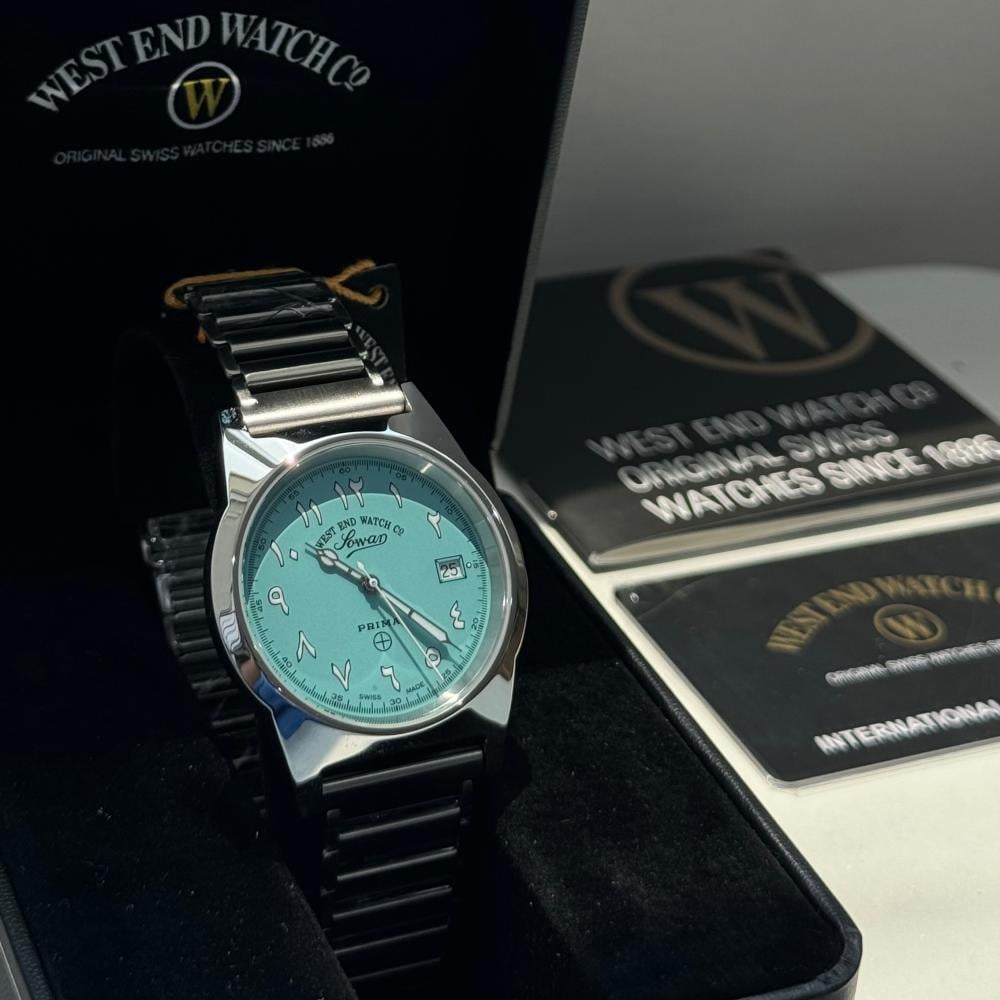 ساعة ويست إند       مينا (تيفاني)