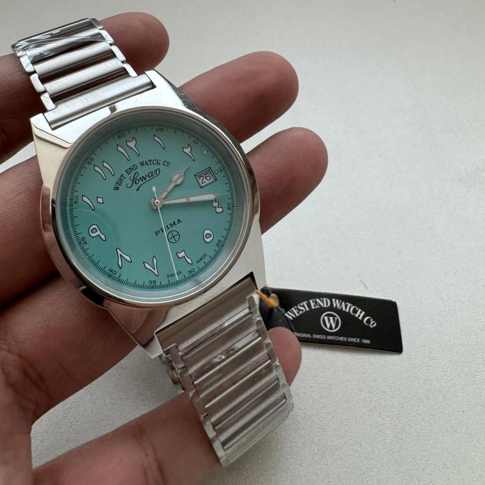 ساعة ويست إند       مينا (تيفاني)