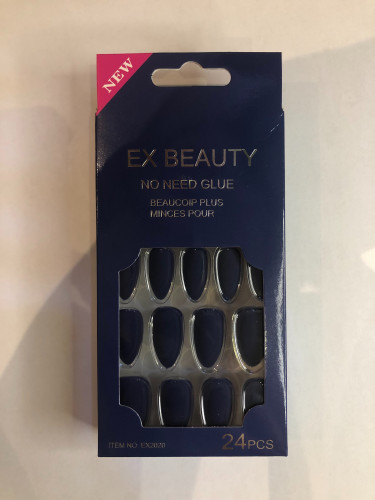 اظافر لون كحلي