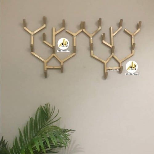 علاقه عبايات جدارية.. قطعه واحده