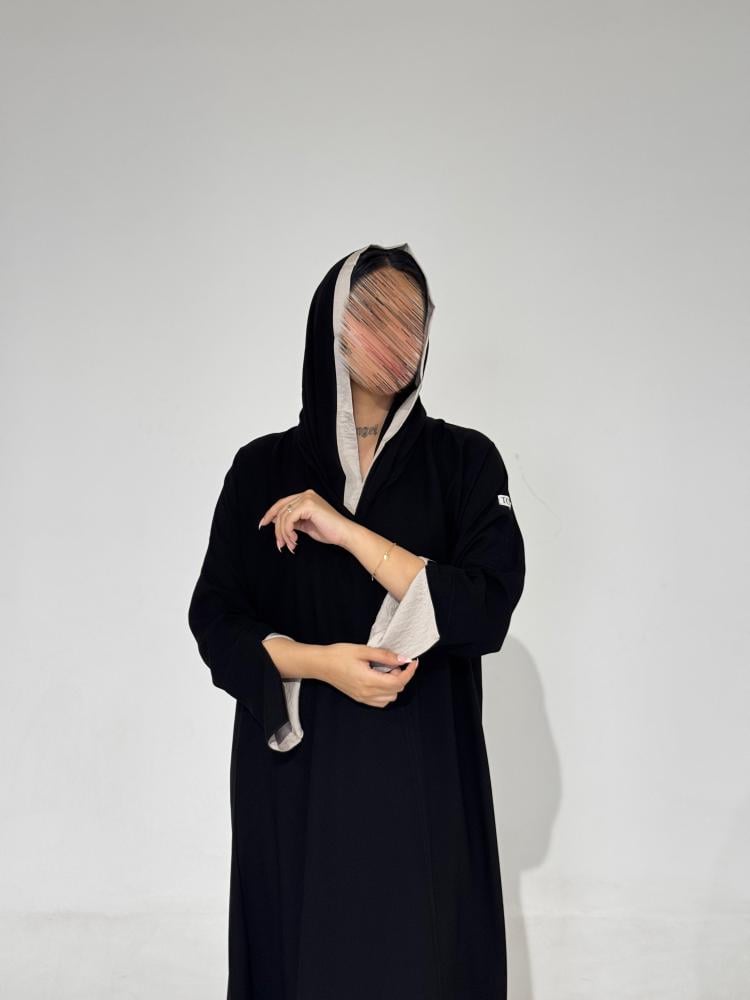 ملكي مع أكمام سواره بفتحة بيج