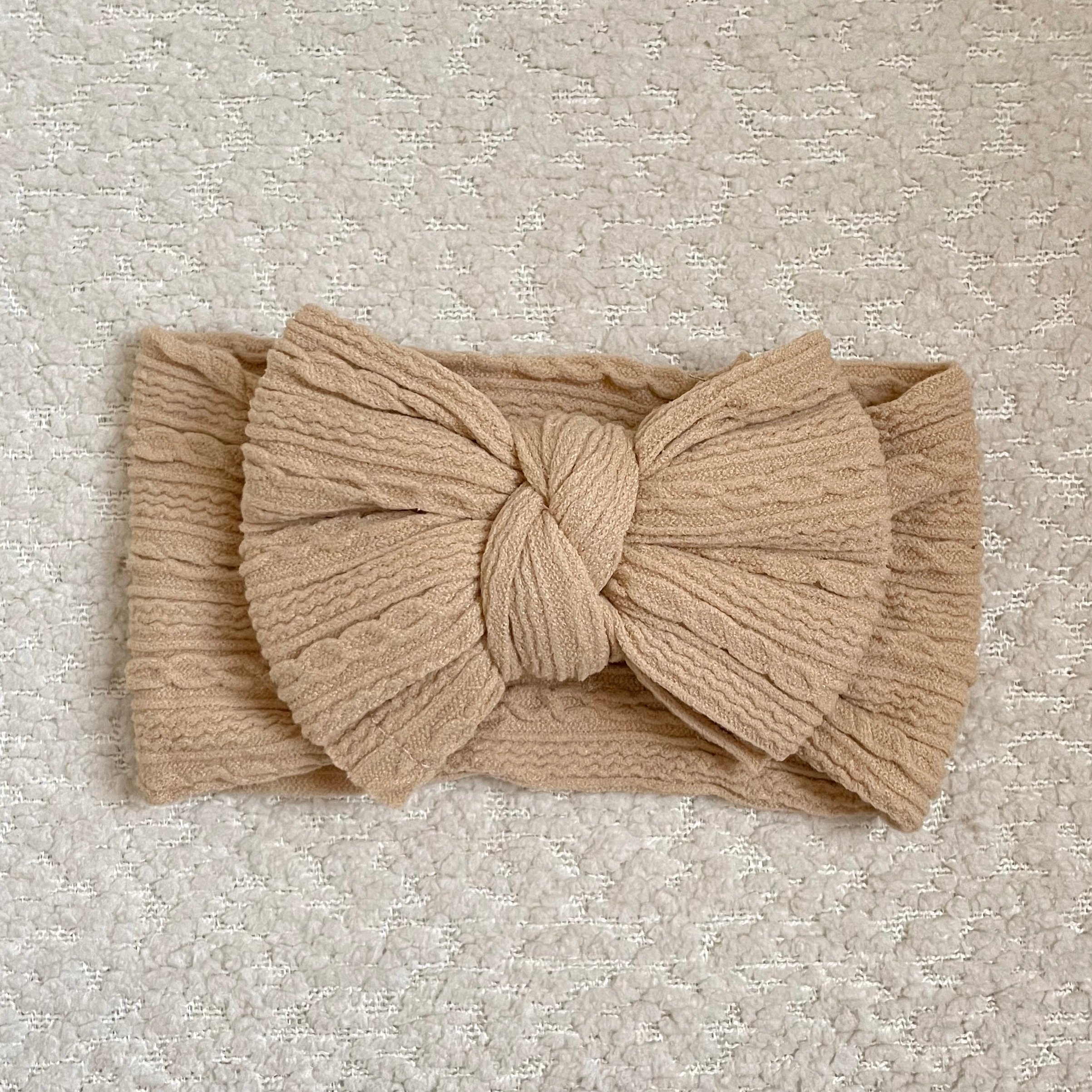 ربطة شعر بيج