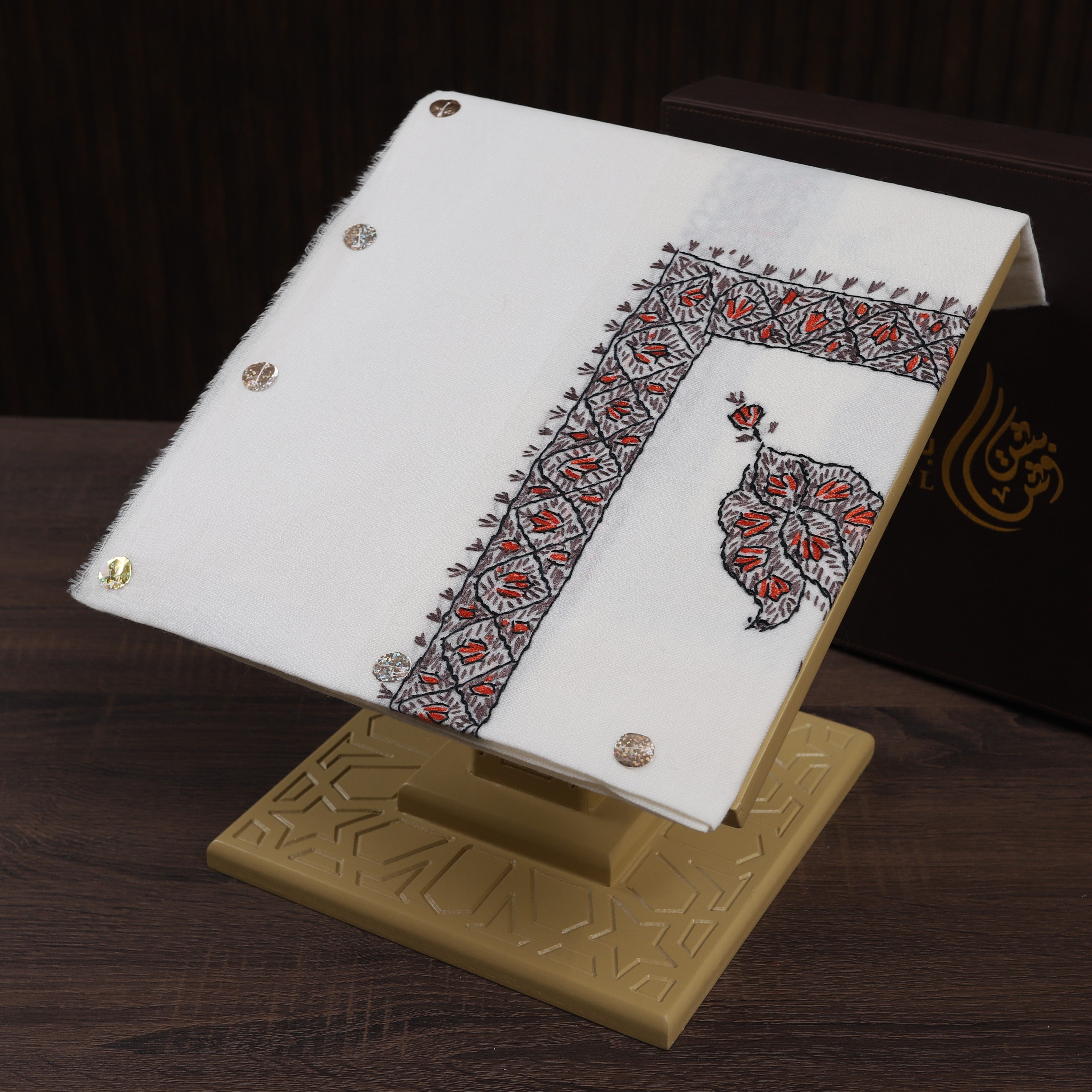 شال كشميري صوف نص ترمه شغل يدوي