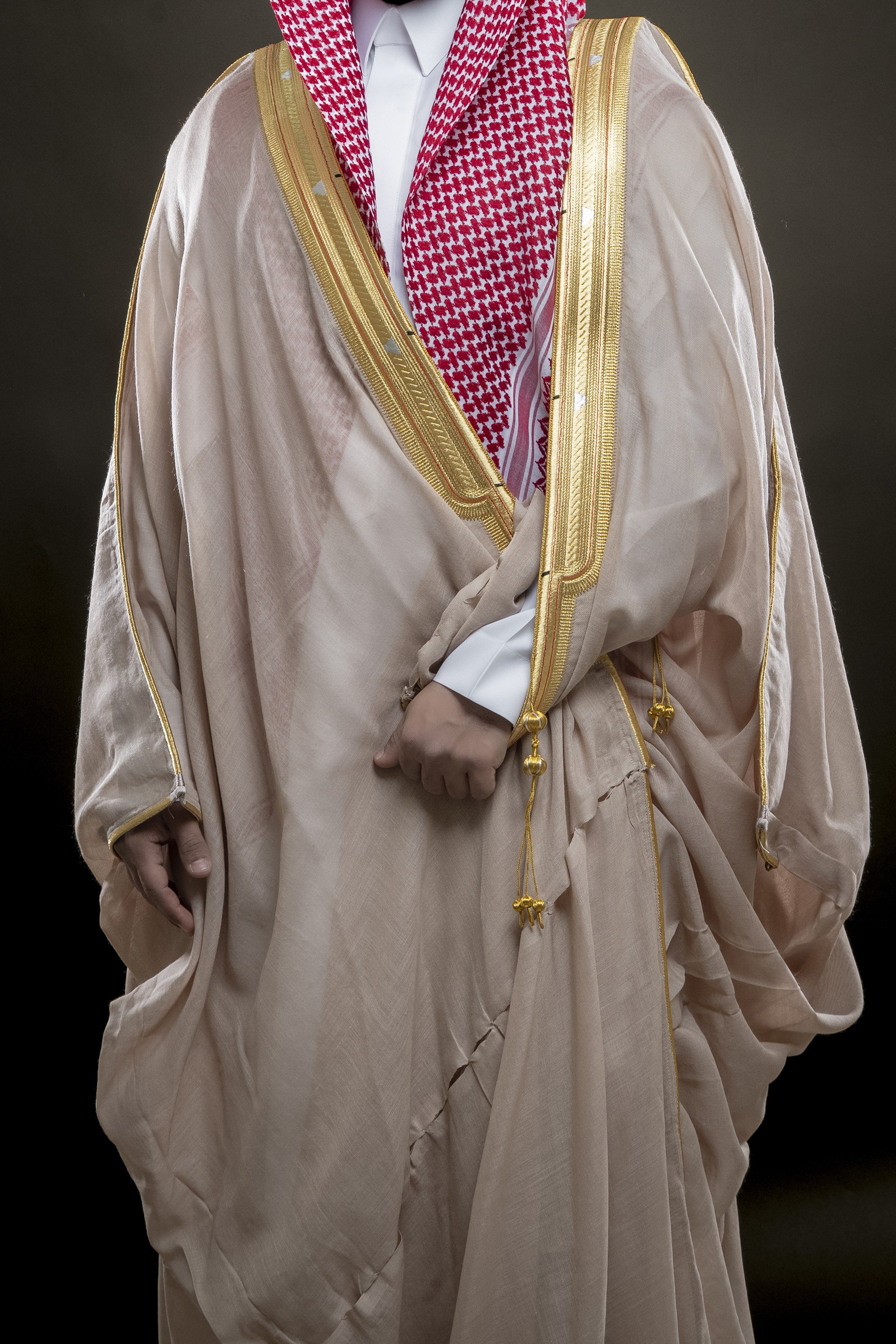 بشت ملكي لون بيج