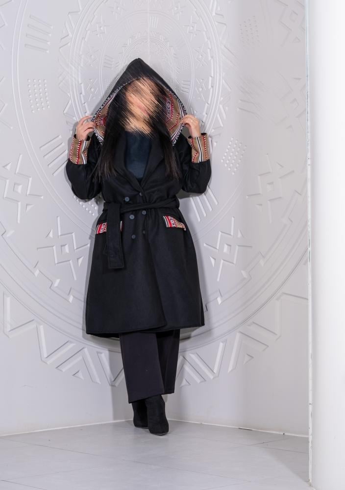 جاكيت نسائي جوخ مطرز بسدو