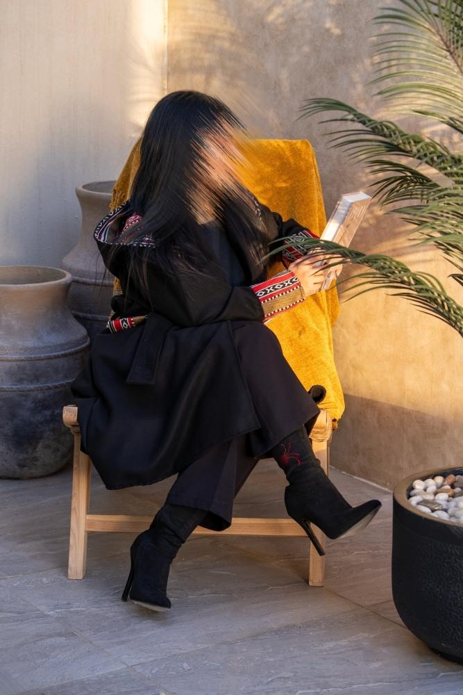 جاكيت نسائي جوخ مطرز بسدو