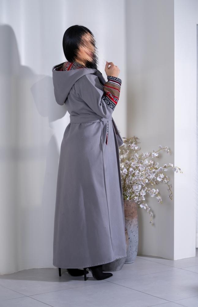 Elegant women's embroidered Sadu bisht with hat