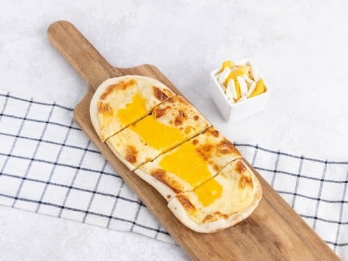 قارب الاجبان الثلاث