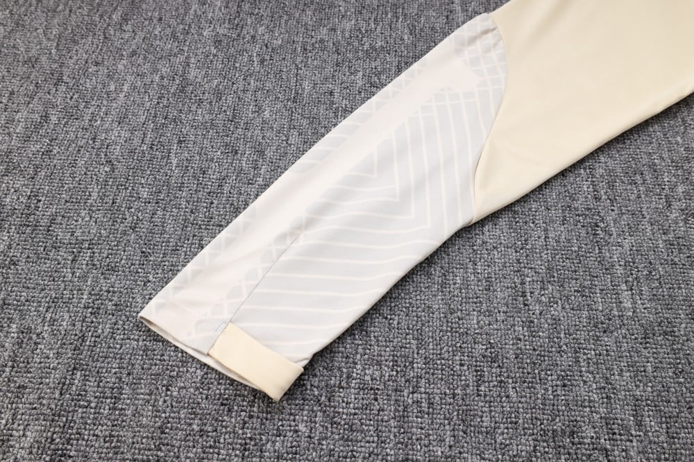 طقم توتنهام