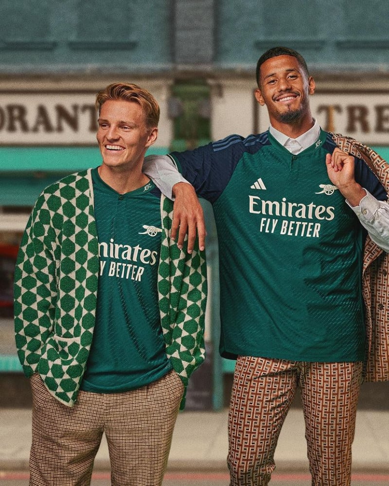 تيشيرت ارسنال موسم 2023 / 2024 الاحتياطي