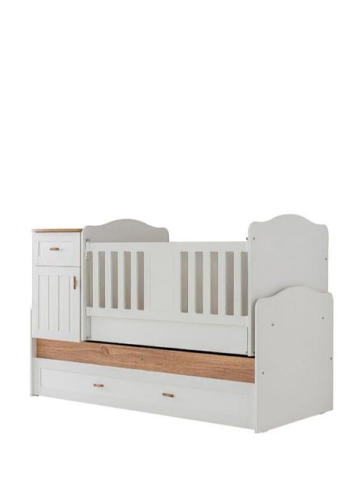 بيير كاردان سرير بيبي "Bonnie" قابل للتحويل الى سرير اطفال مع مكتب دراسة -