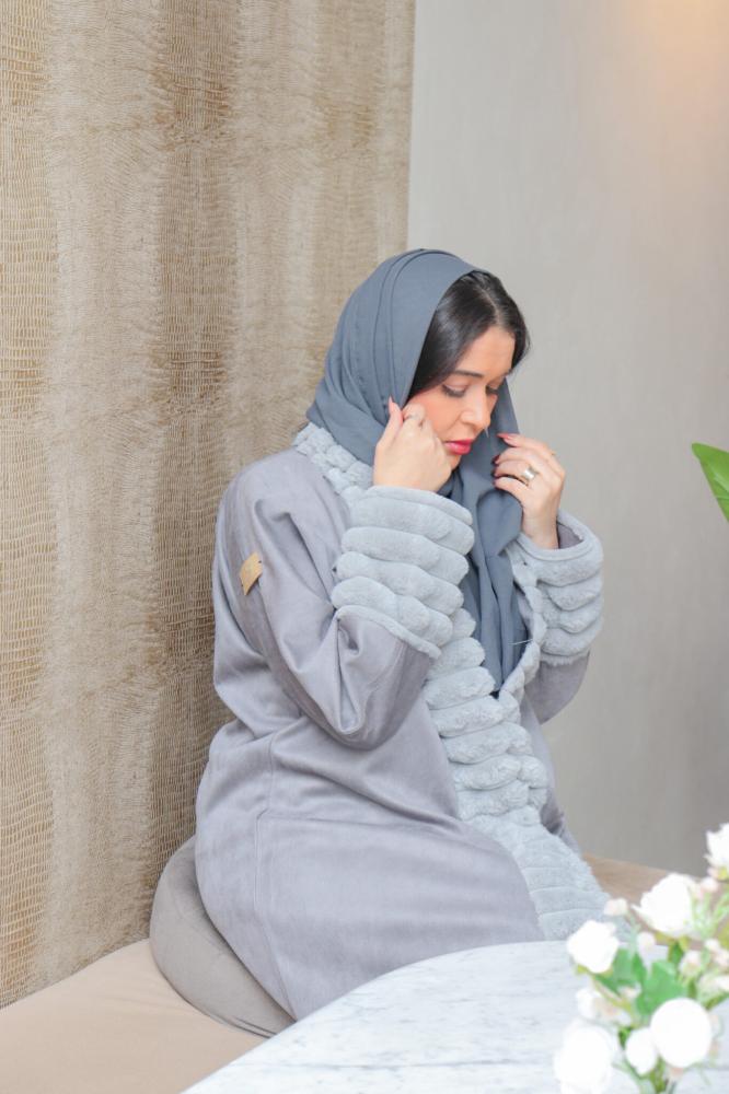 عباية شتويه بتصميم انيق