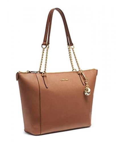 شنطة نسائية من كالفن كلاين