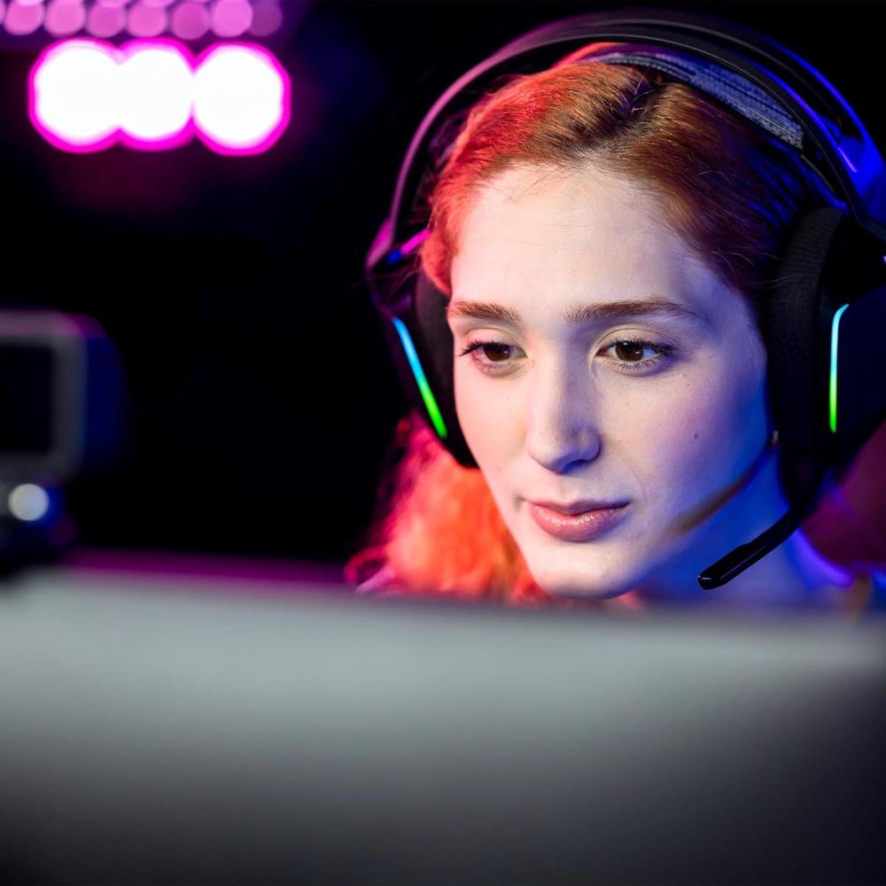 Intel Core Ultra 5 Desktop Processor 245KF - 14 cores (6 P-cores + 8 E-cores) up to 5.2 GHz