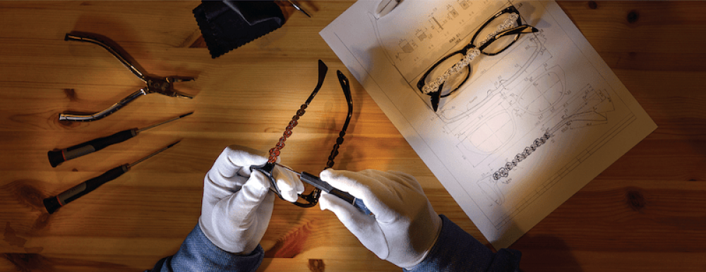 5 tips to extend the life of your glasses