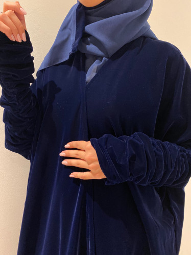 عبايه مخمل كحلي