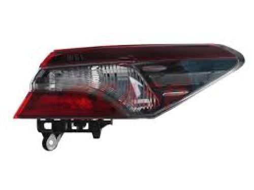 اسطب ركن خلفى -  يمين - كامرى - موديل  : ٢٠٢١ إلى ٢٠٢٤ -  مكحل - رقم القطعة : 81551-33870 - اصلي