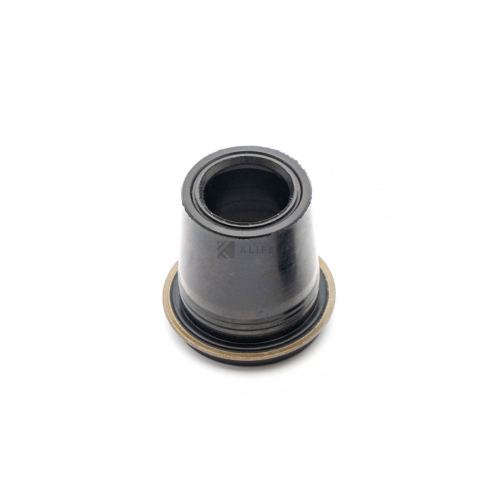 جلبة ماسورة الديزل هايلكس 2012/2006 4ح - رقم القطعة : 23681-30010 - موديل : 2006 إلى 2012 - أصلي