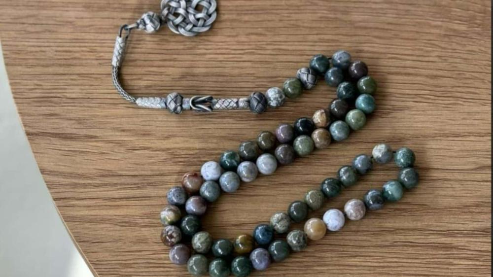 تسوق سبحة حجر طبيعي اونلاين من متجر تالد  تجمع بين الحرفية العالية والتفاصيل الفاخرة