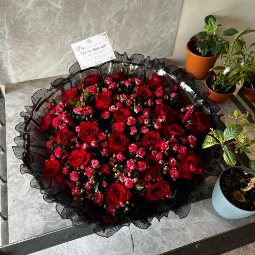 باقـه ورد حمراء