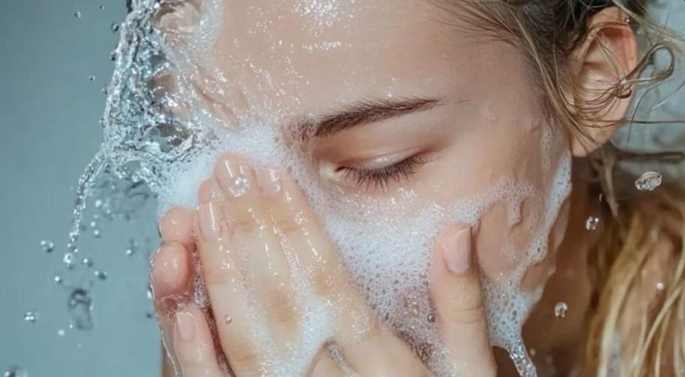 غسول البشرة الدهنية