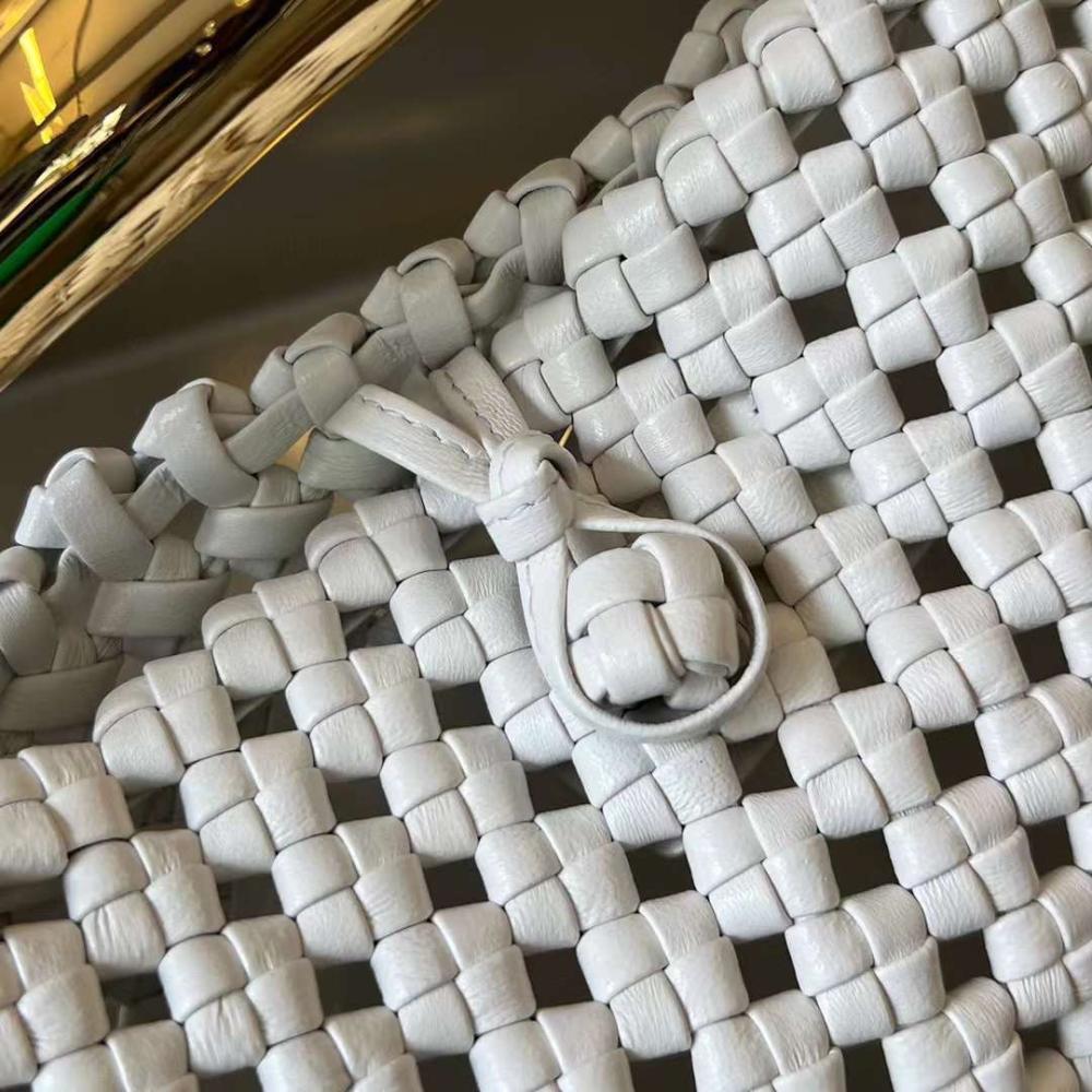 Bottega Sardine Square White