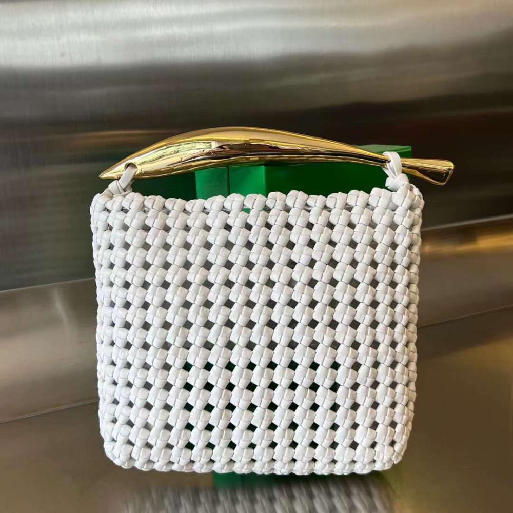 Bottega Sardine Square White