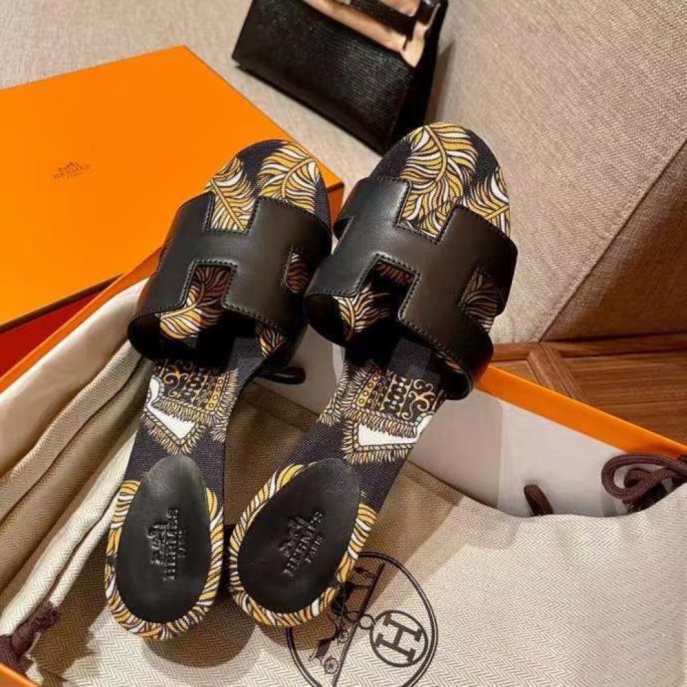 Hermes Black Oran Printed Sole Heel G&H SELECTIONS2