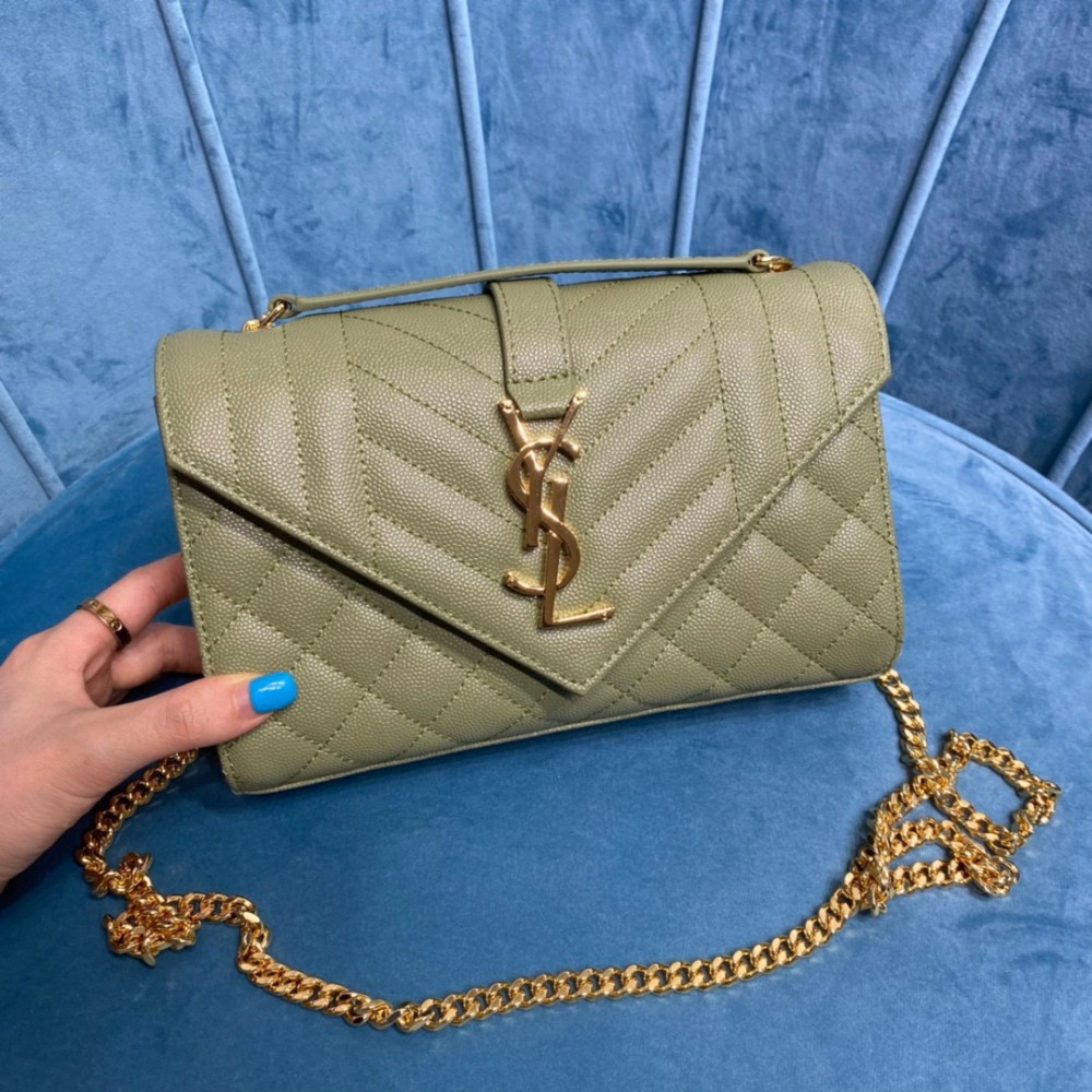 Envelope crossbody bag