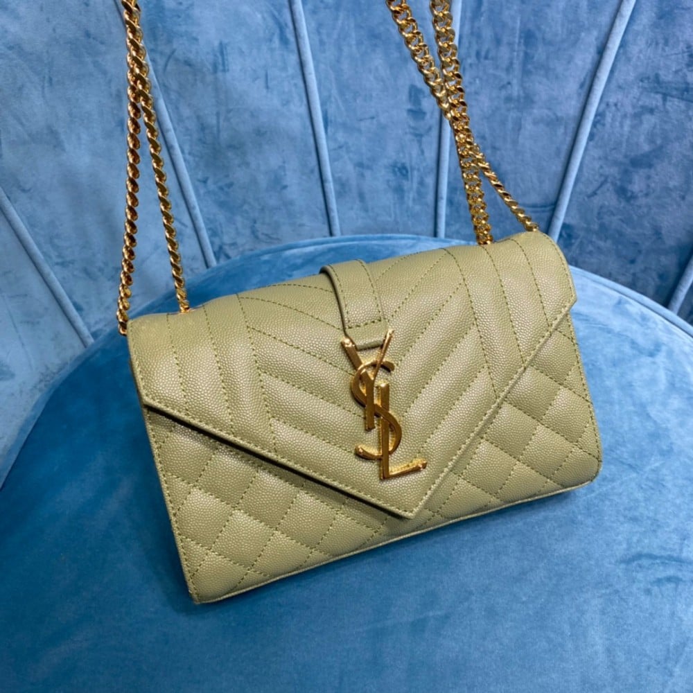 Envelope crossbody bag