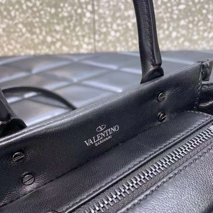 Valentino Garavani One Stud