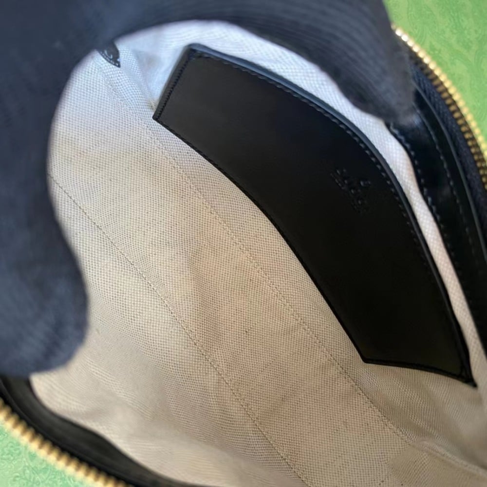 GUCCI Matelassé leather shoulder bag