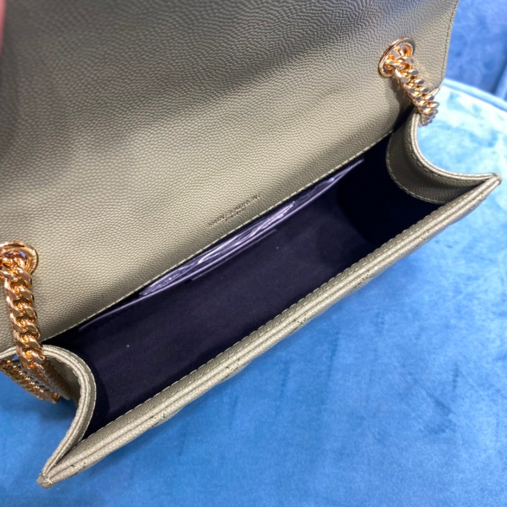 Envelope crossbody bag