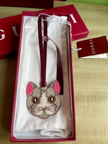 CAT-SHAPED BAG CHARM
