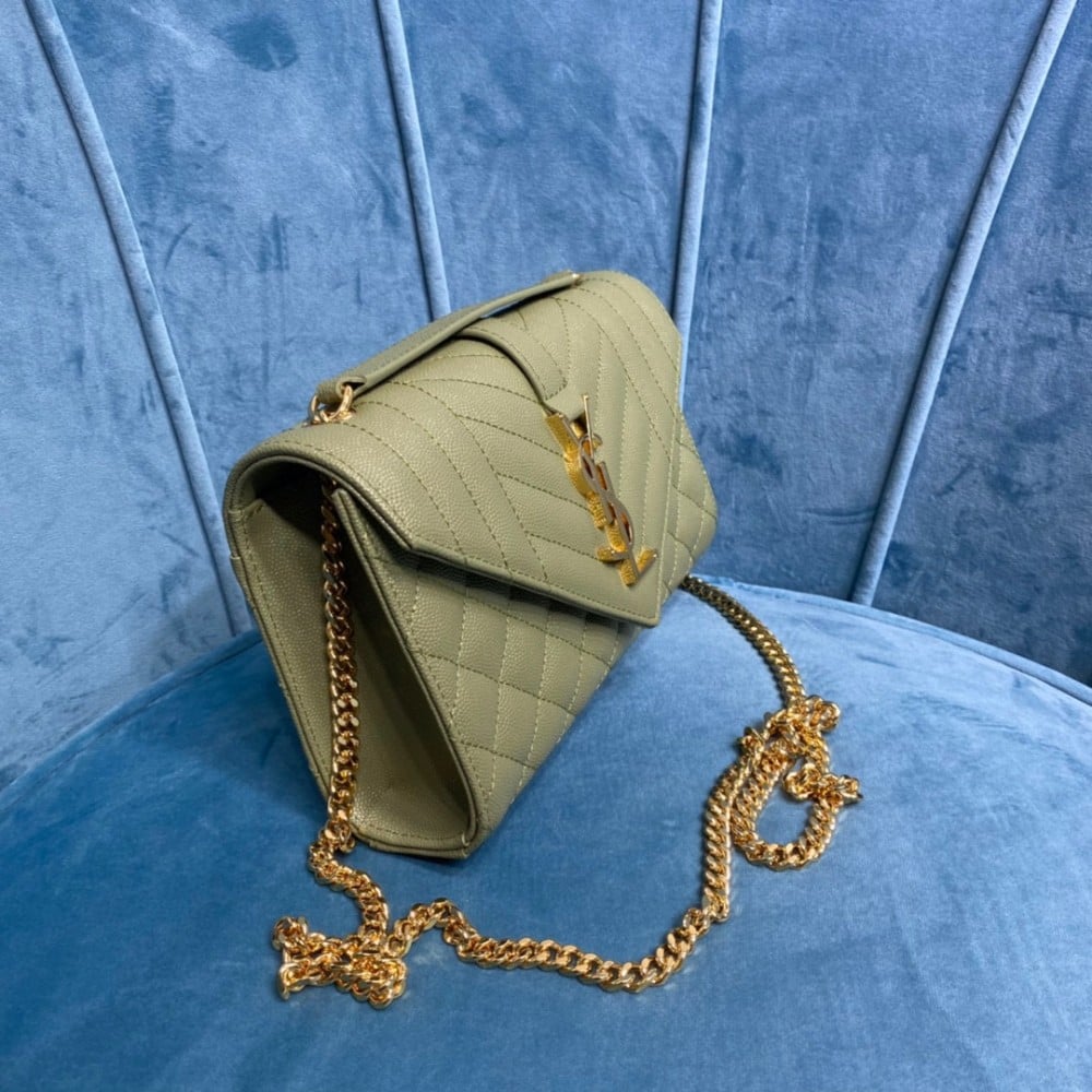 Envelope crossbody bag