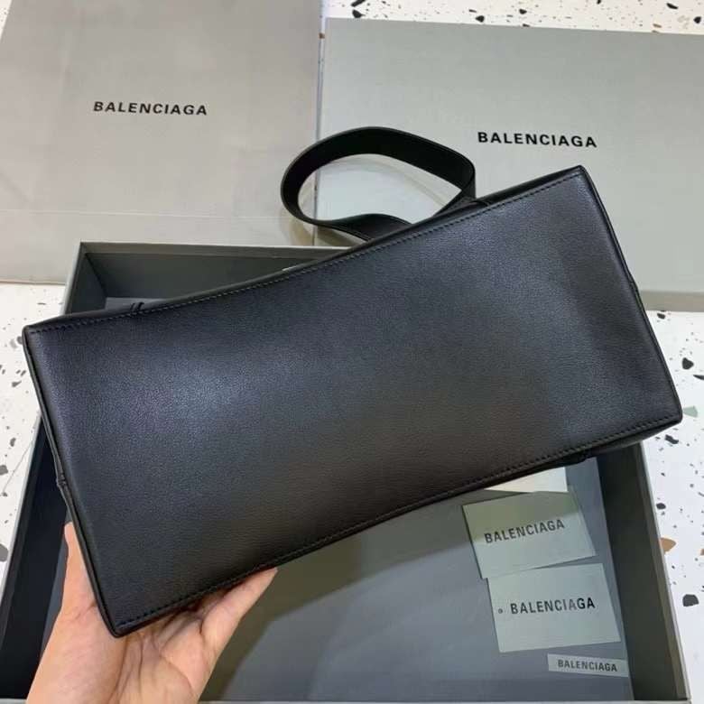 Crush Leather Shoulder Bag