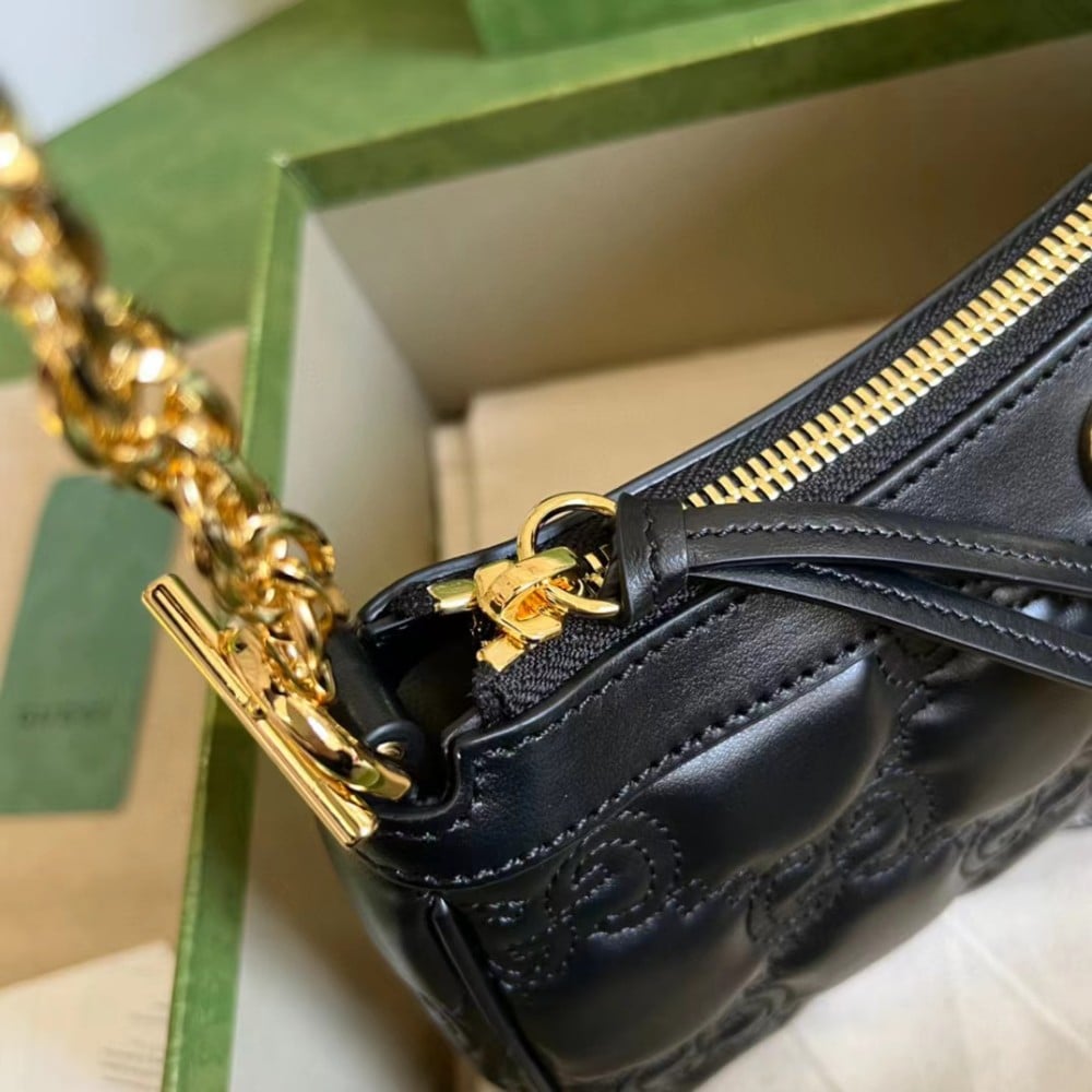 GUCCI Matelassé leather shoulder bag