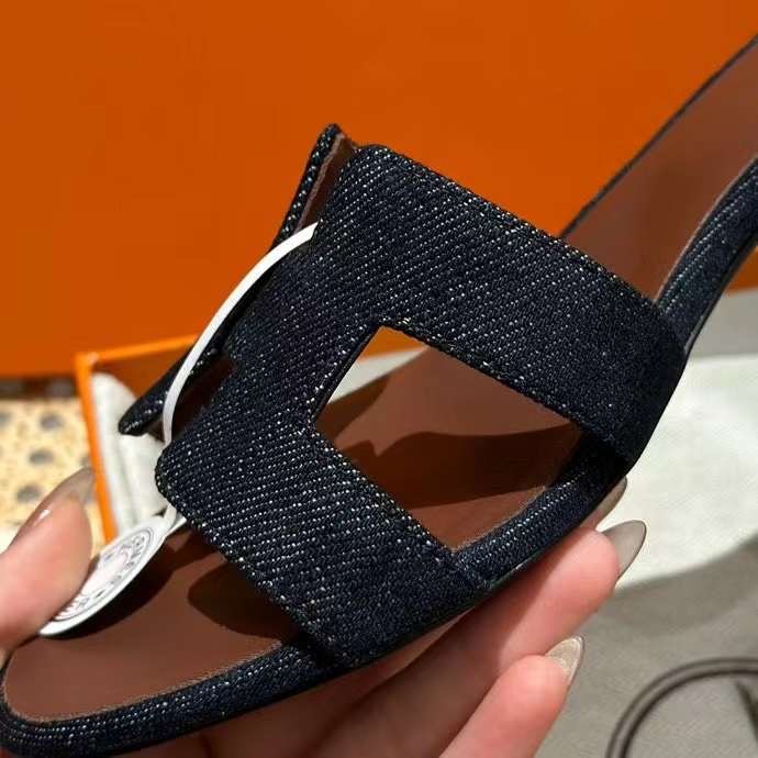 Oran Sandal
