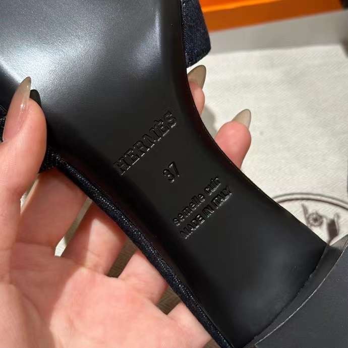 Oran Sandal