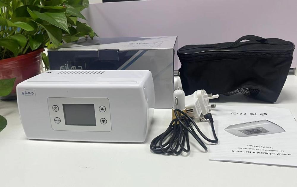 ثلاجة اقلام الانسولين كهربائية متنقلة صغيرة