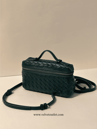 Bottega- أخضر غامق