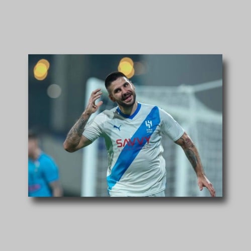 لوحة ميتروفيتش - الهلال