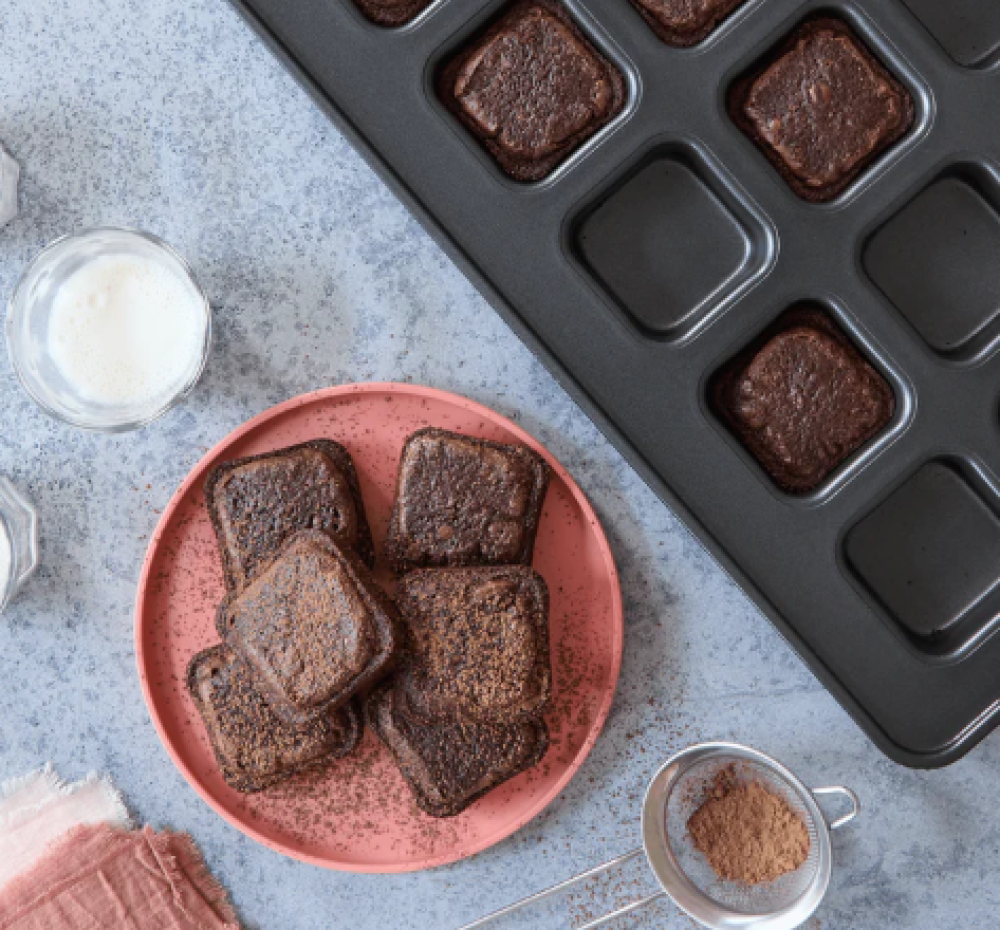 صينية براوني مربع 24 كوب غير لاصق