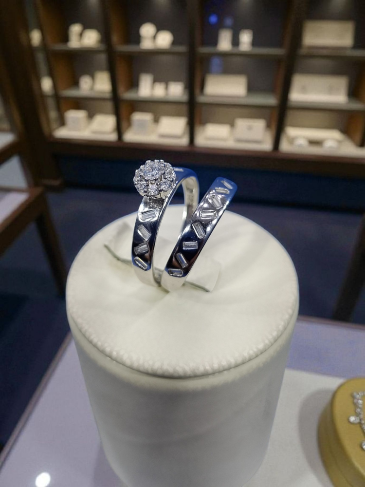 Product Background-دبلة & خاتم فضة